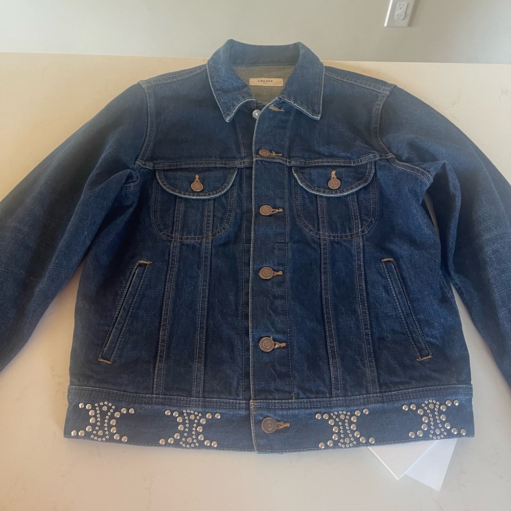 TRUCKER JACKET IN CLEAN DARK UNION WASH DENIM
CLEAN DARK UNION WASH NWT